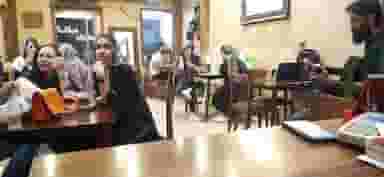 کافه دورهمی در نادری اهواز