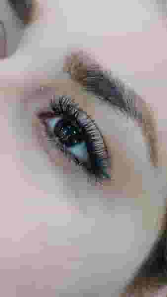 مژه کار سارا بانو در گلستان اهواز