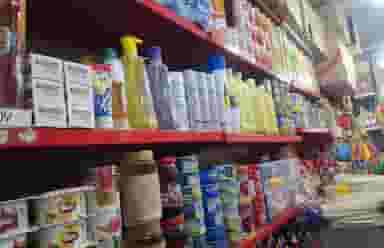 سوپر مارکت پارسی شاهین در دولاب 