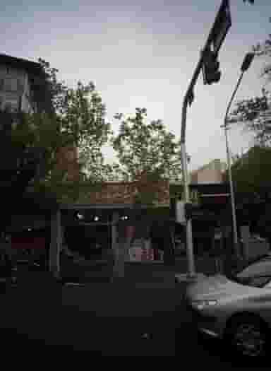 فروشگاه مواد غذایی در دانشگاه تهران 