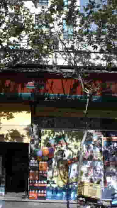 سوپرمارکت و لبنیات شیر نوش در اختیاریه 