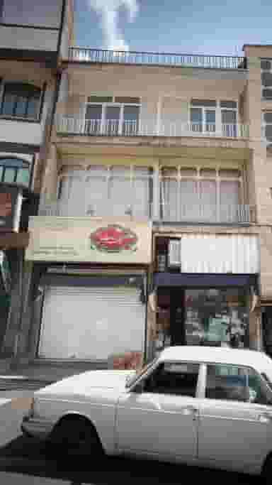 پخش مواد غذایی تبریزی در دانشگاه علم و صنعت 