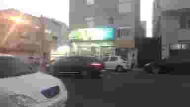 سوپرمارکت ولیعصر در تختی تهران