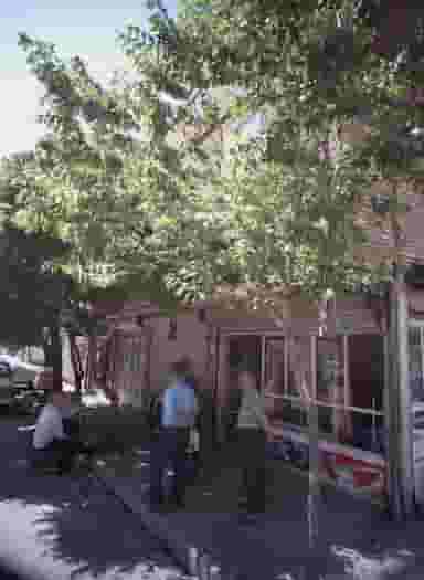 سوپرمارکت گلها در شهید کاظمی