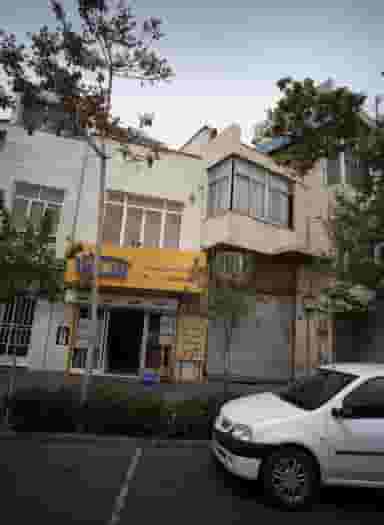 فروشگاه زنجیره ای سورنا در فدک 