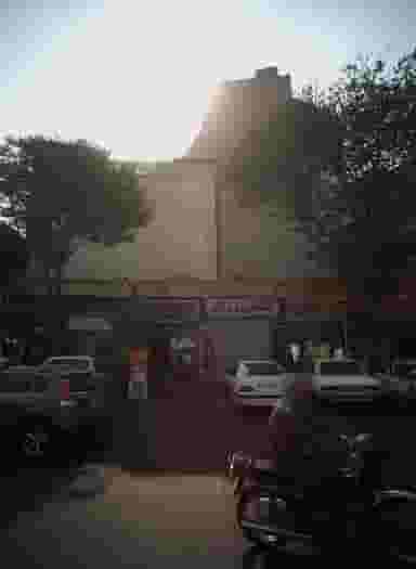 سوپر مارکت دهکده در خزانه 