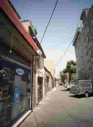 سوپر مارکت در باغ آذری 