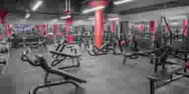 باشگاه ورزشی ققنوس در هفت تیر مشهد