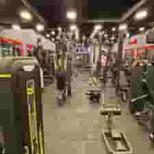 مجموعه ورزشی اینشیپ بادی شعبه کارمانیه در دزاشیب