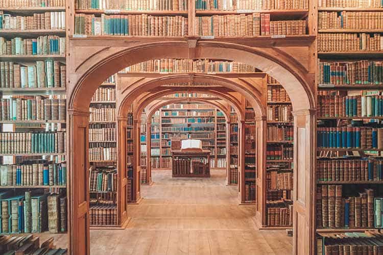 عکس کتابخانه سعادت آباد در سعادت آباد