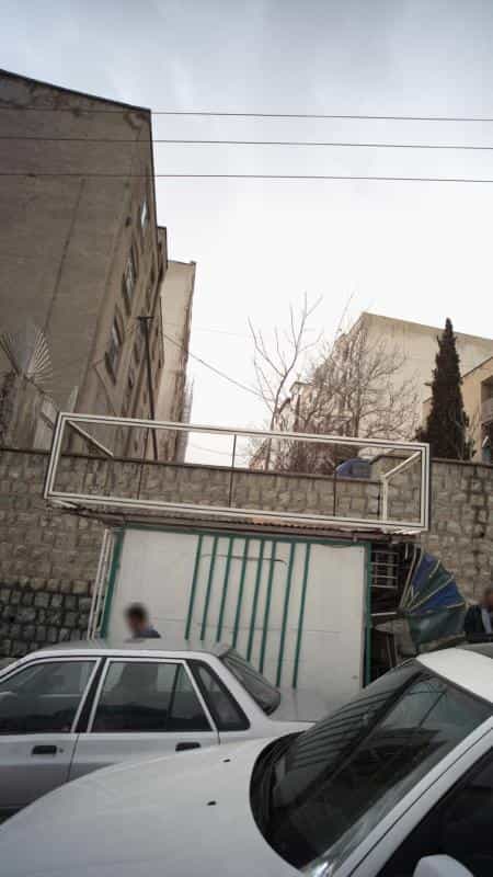 عکس دکه گل فروشی در ولنجک