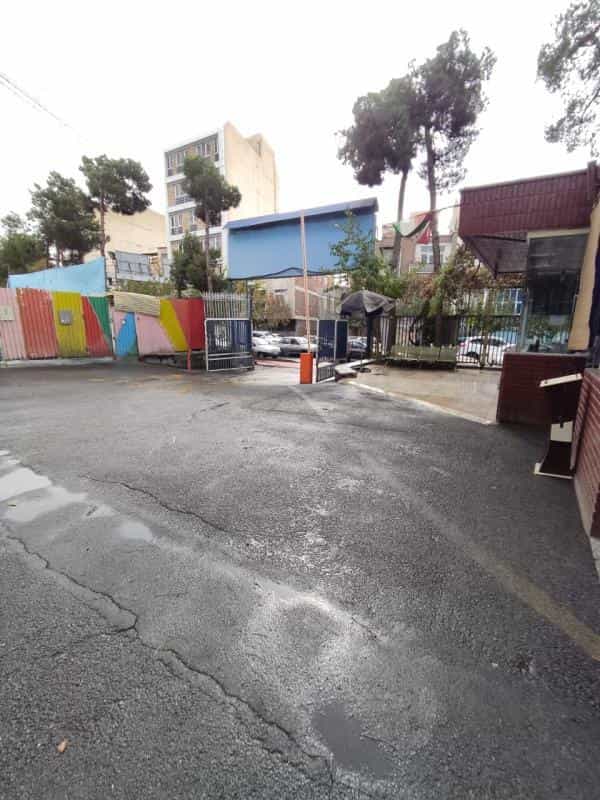 عکس مرکز واکسیناسیون دانشکده پرستاری و مامایی دانشگاه علوم پزشکی تهران در نصرت