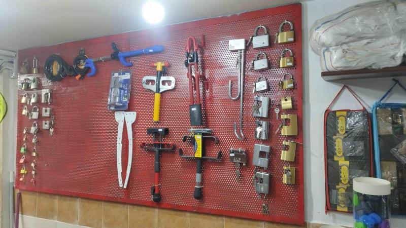 عکس قفل و کلید سازی امیر در جنت آباد مرکزی