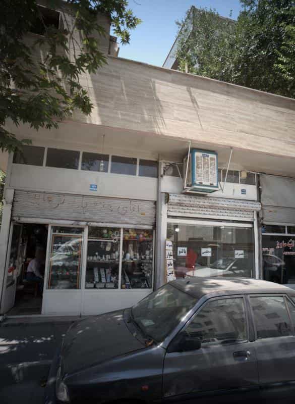 عکس فروشگاه لوازم الکتریکی در ولیعصر شمالی