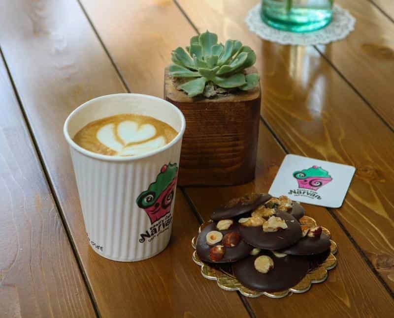 عکس کافه قنادی نارون در فردوسی