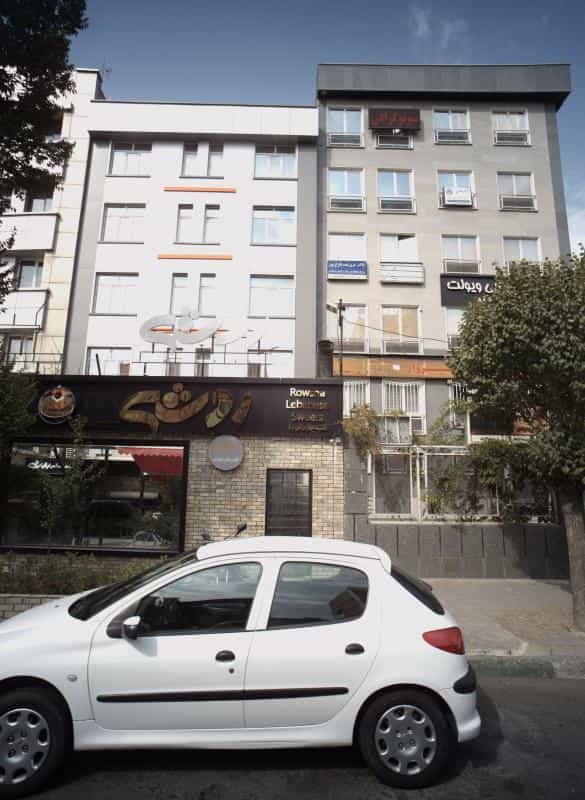 عکس شیرینی فروشی روشا در دریا