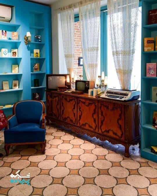 عکس کتابفروشی گودوبوک در نجات اللهی