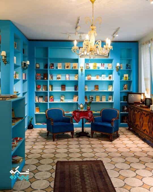 عکس کتابفروشی گودوبوک در نجات اللهی