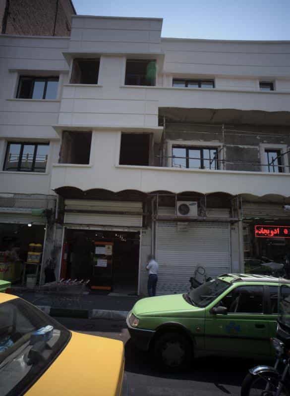 عکس کلوچه و آبمیوه فروشی در بهارستان