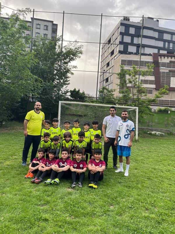 عکس باشگاه و مدرسه فوتبال شهاب شمیران (رافع) در شهید محلاتی