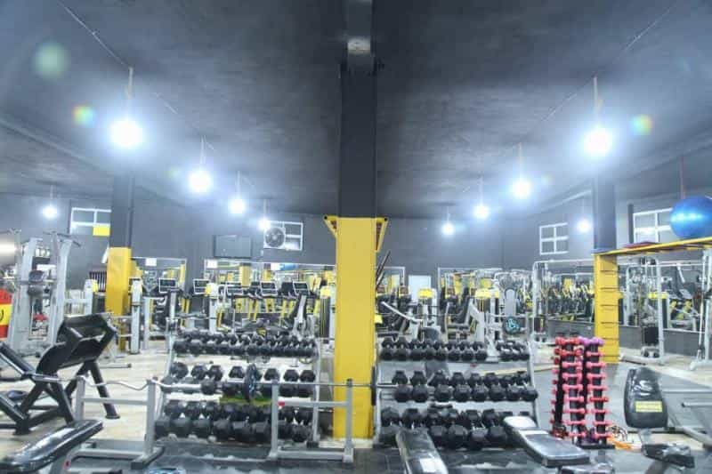 عکس باشگاه بدنسازی فتحیان در سازمان برنامه جنوبی