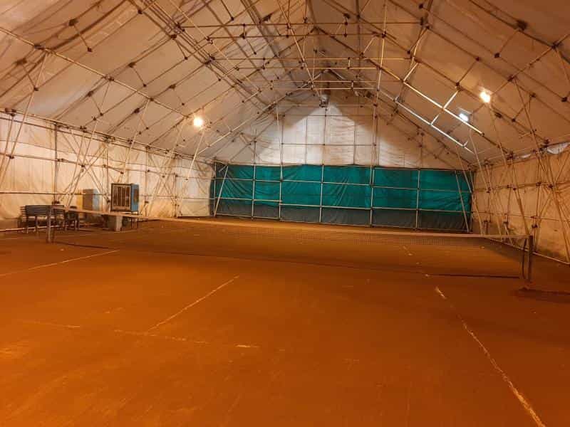 عکس باشگاه تنیس نظری در حسین آباد