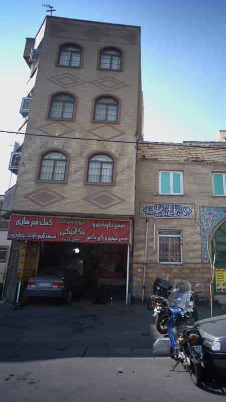 عکس مکانیکی تعویض روغن با دستگاه در لشکر