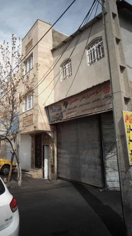 عکس اتوسرویس حسن در دانشگاه علم و صنعت