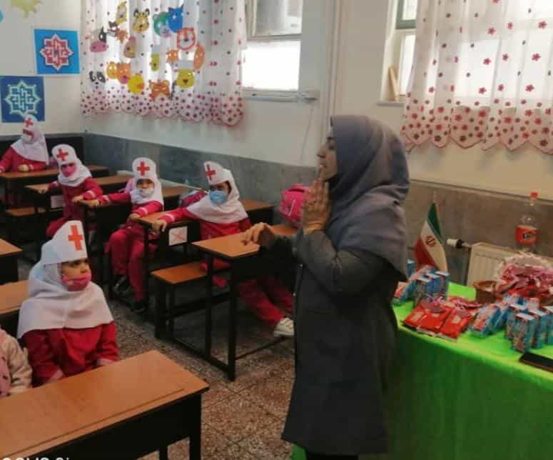 عکس پیش دبستان سروناز خانم مونسان در آشتیانی