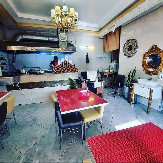 عکس طباخی قصر در نیلوفر