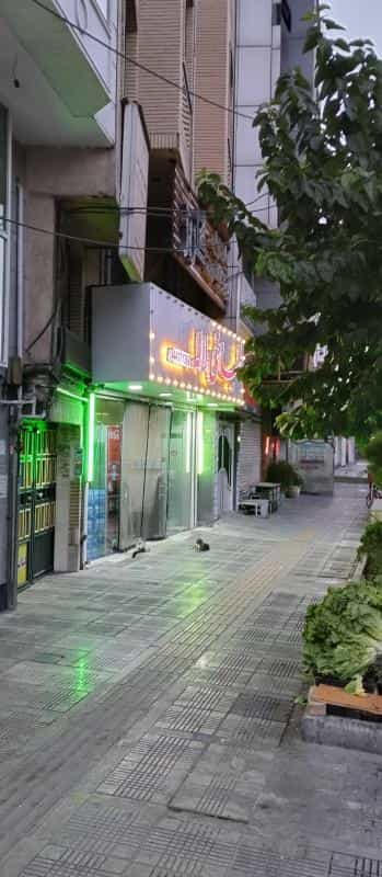 عکس طباخی لاله در سازمان برنامه جنوبی