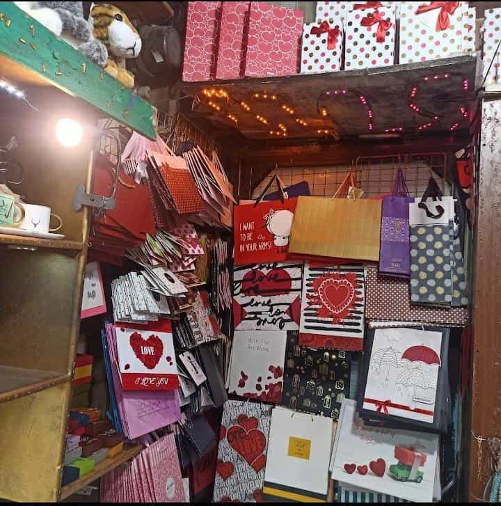عکس عطریات امیرطاها در مهرآباد جنوبی