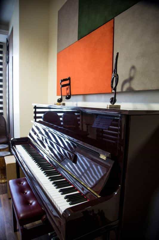 عکس آموزشگاه موسیقی پژواک در محمودیه