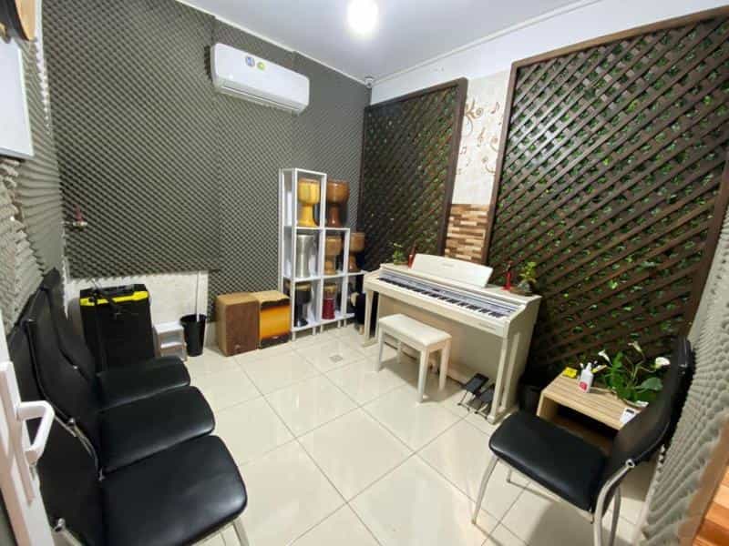 عکس آموزشگاه موسیقی نیامهر در پاتریس لومومبا