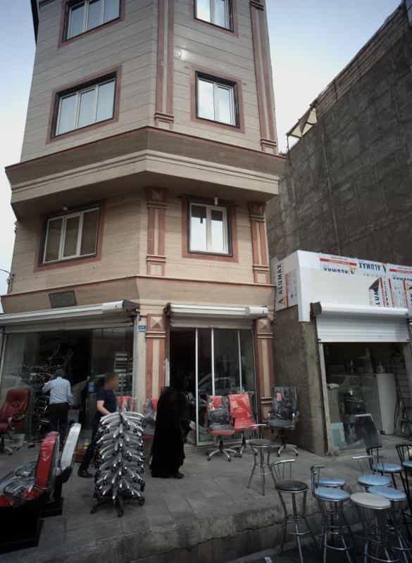 عکس فروشگاه مصنوعات چوبی و تجهیزات اداری در نعمت آباد