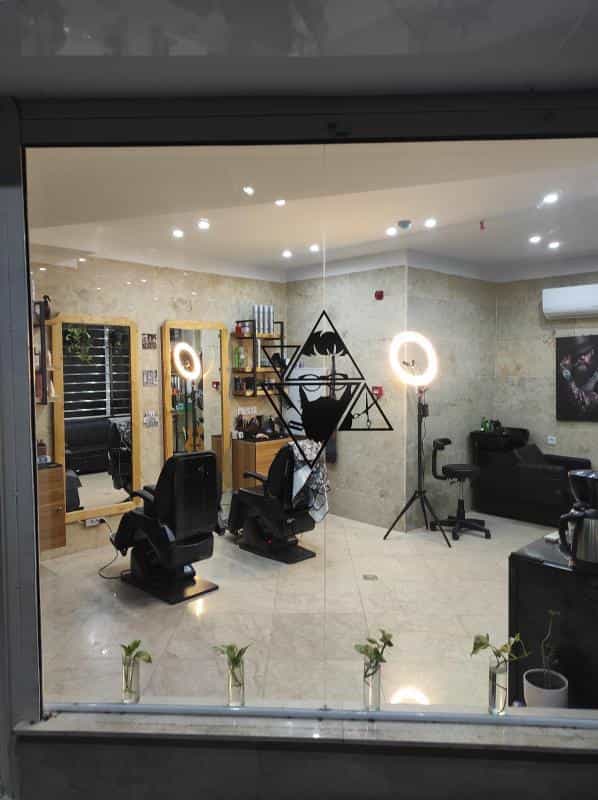عکس پیرایش اردلان در شاهین