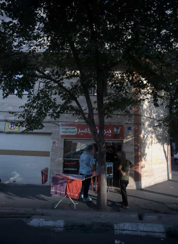 عکس پیرایش حمید در ولیعصر جنوبی