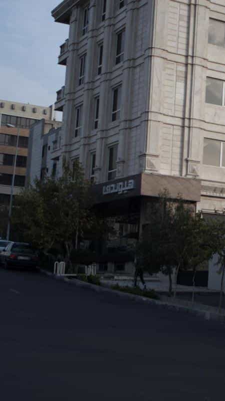 عکس نمایندگی هیوندای سعادت آباد در دریا