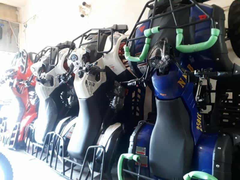 عکس فروشگاه موتورسیکلت حسین در گمرک