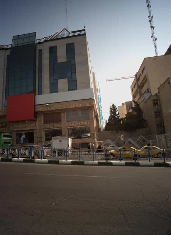 عکس نمایشگاه اتومبیل در بهجت آباد