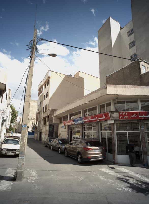 عکس فروشگاه اتومبیل آسیا در شاهد