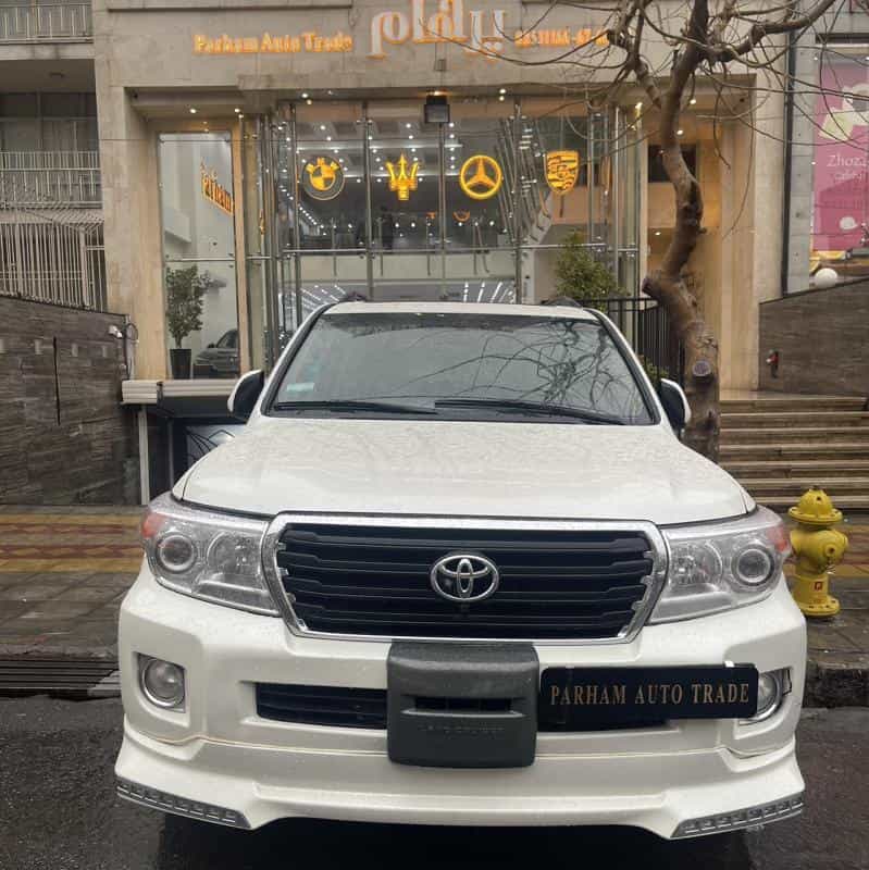 عکس نمایشگاه اتومبیل پرهام در نیلوفر