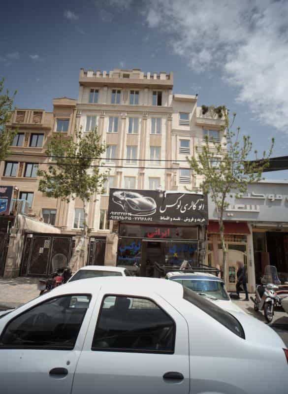 عکس اتو گالری لوکس در خاک سفید