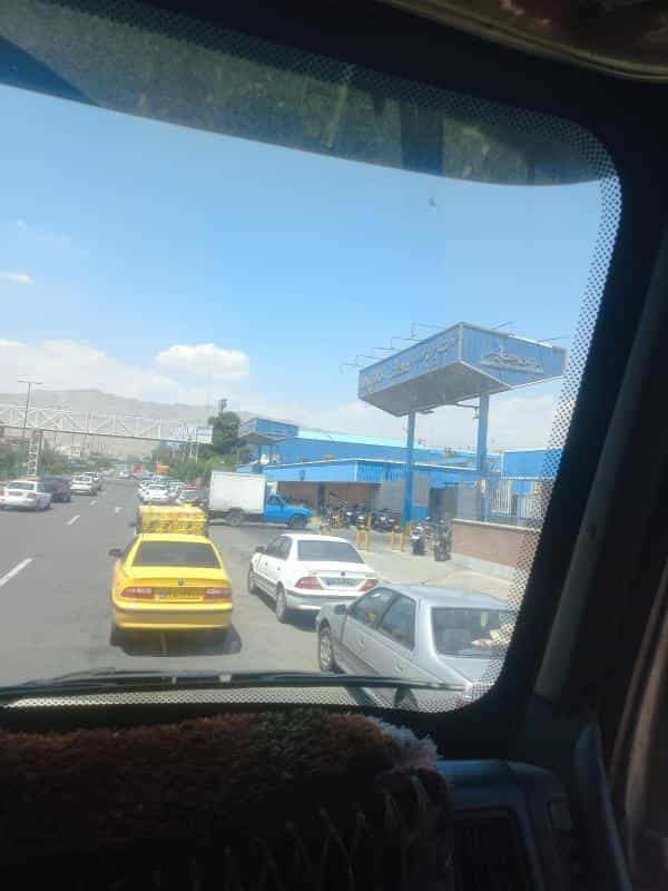 عکس درب ۱۱ ایران خودرو در شهرک دانشگاه تهران