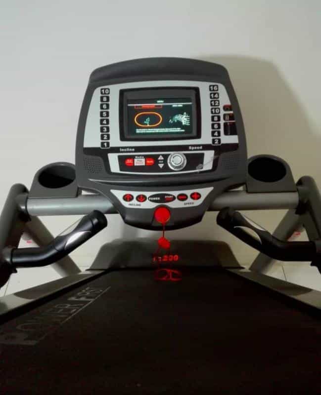 عکس تعمیر تردمیل متا اسپرت power first tunturi turbo در شهرک آزمایش