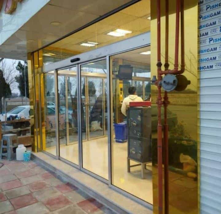 عکس درب اتوماتیک دلتادر در دانشگاه تهران