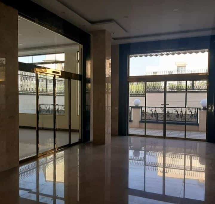 عکس درب اتوماتیک دلتادر در دانشگاه تهران