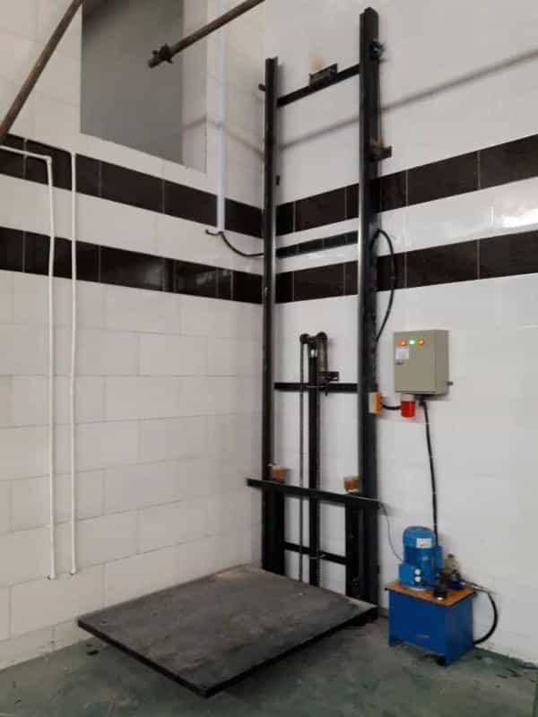 عکس نصب بالابر هیدرولیکی در یوسف آباد