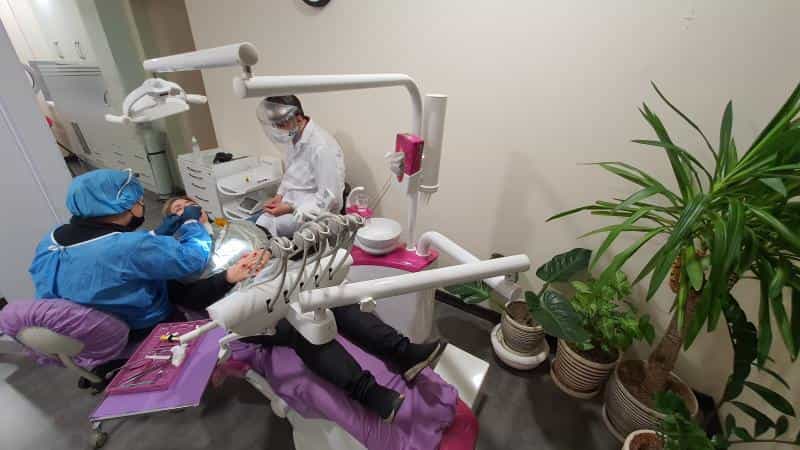 عکس کلینیک دندانپزشکی آرکا - دکتر نازی بنیانیان در آرژانتین