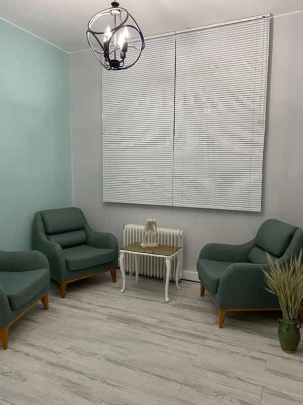 عکس کلینیک زیبایی راز در اختیاریه